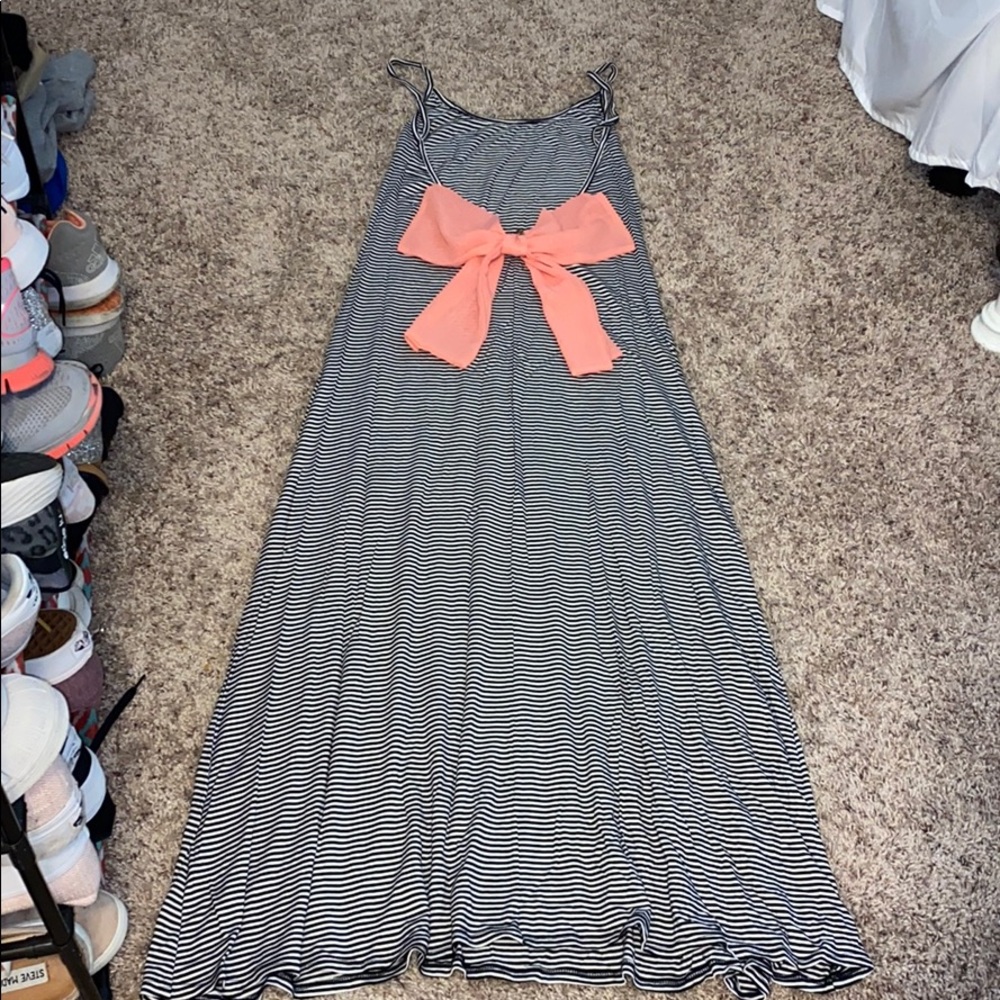 Drop back bow detail maxi dress